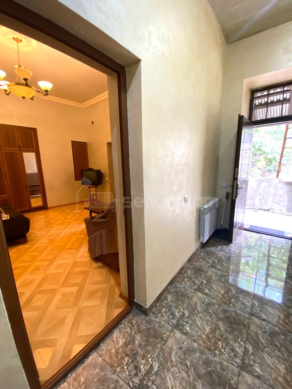 1 Սենյականոց Սեփական Տուն, 42քմ, Կապիտալ Վերանորոգված, Կահավորված