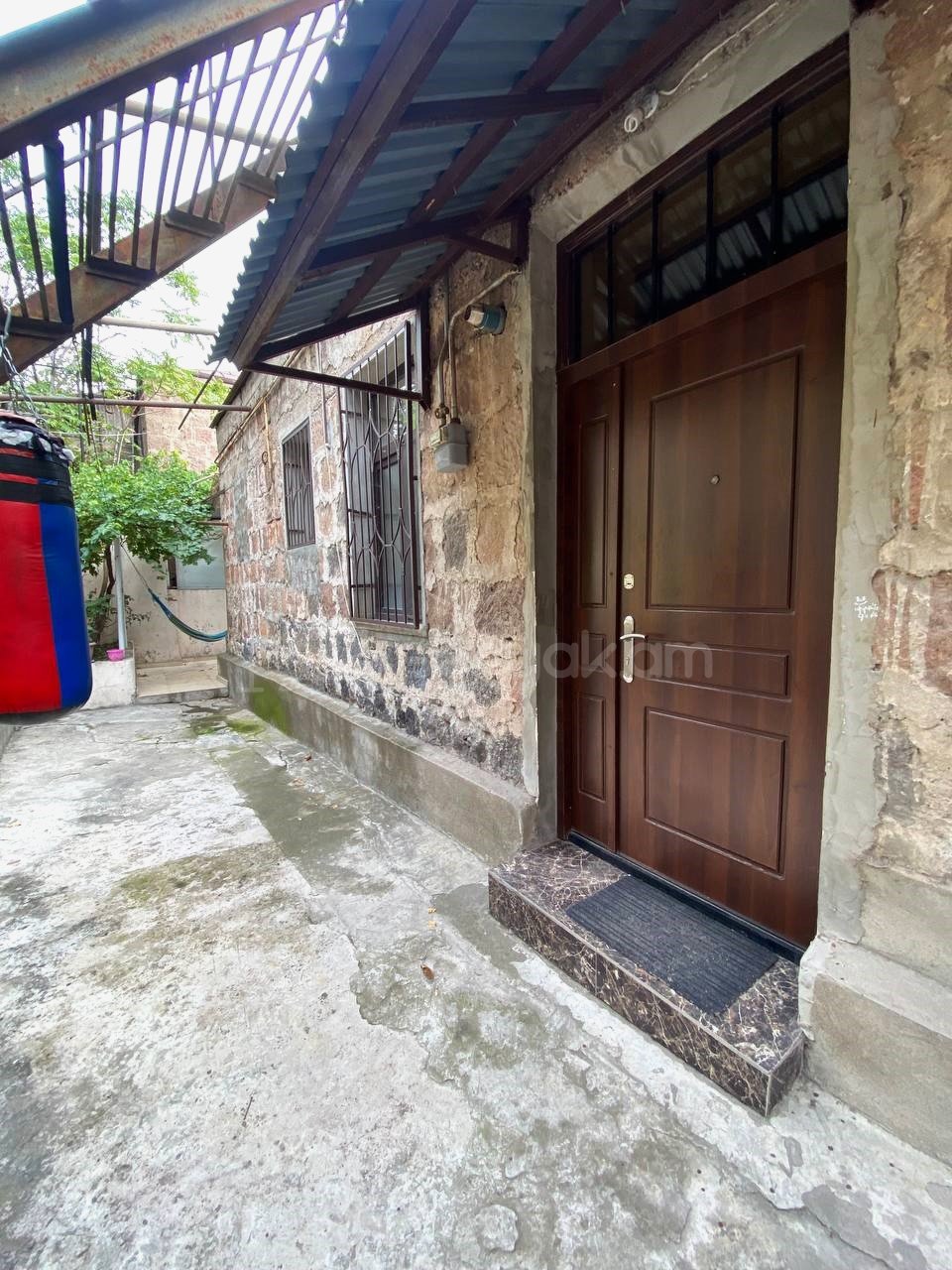 1 Սենյականոց Սեփական Տուն, 42քմ, Կապիտալ Վերանորոգված, Կահավորված