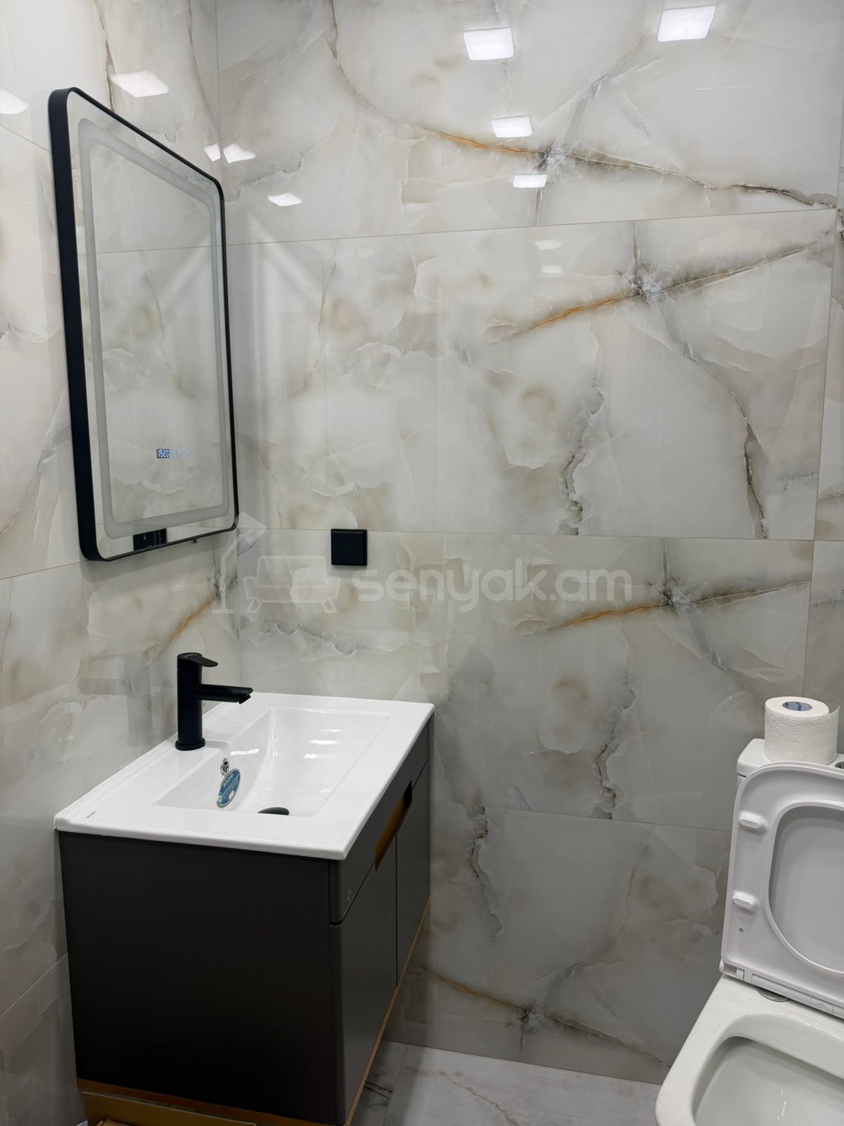 2 Սենյականոց Բնակարան, 53քմ, 11/17 հարկ, Դիզայներական Վերանորոգված, Կահավորված, Արևկող