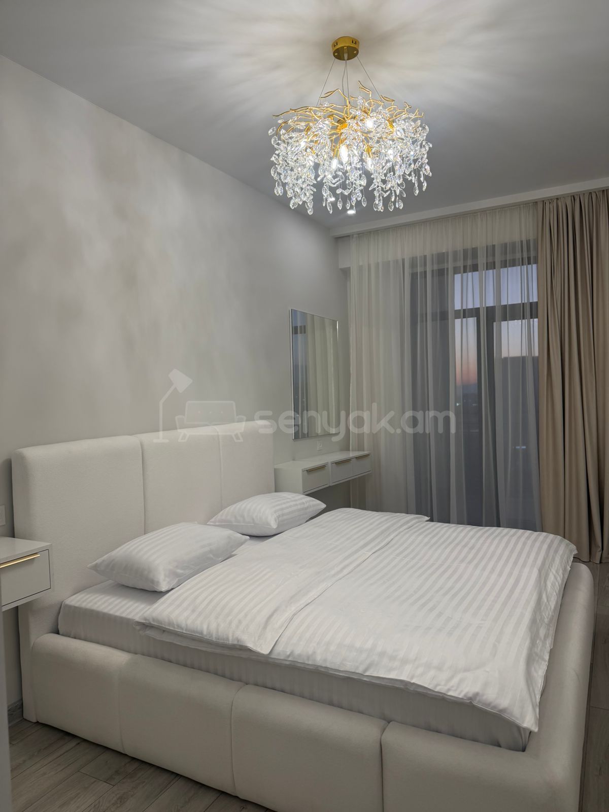 2 Սենյականոց Բնակարան, 53քմ, 11/17 հարկ, Դիզայներական Վերանորոգված, Կահավորված, Արևկող