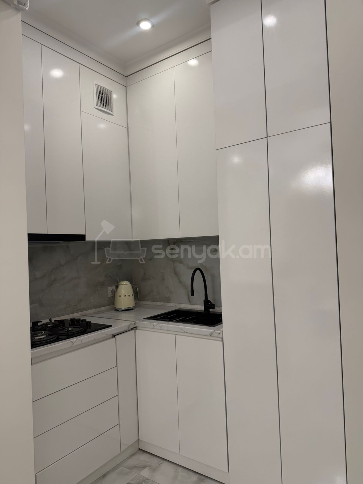 2 Սենյականոց Բնակարան, 53քմ, 11/17 հարկ, Դիզայներական Վերանորոգված, Կահավորված, Արևկող