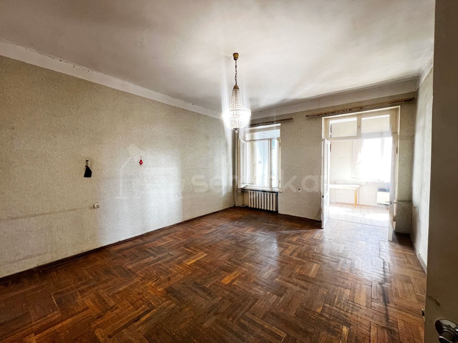 3 Սենյականոց Բնակարան Քարե Շենքում, 105քմ, 3/5 հարկ, Զրոյական Վիճակում