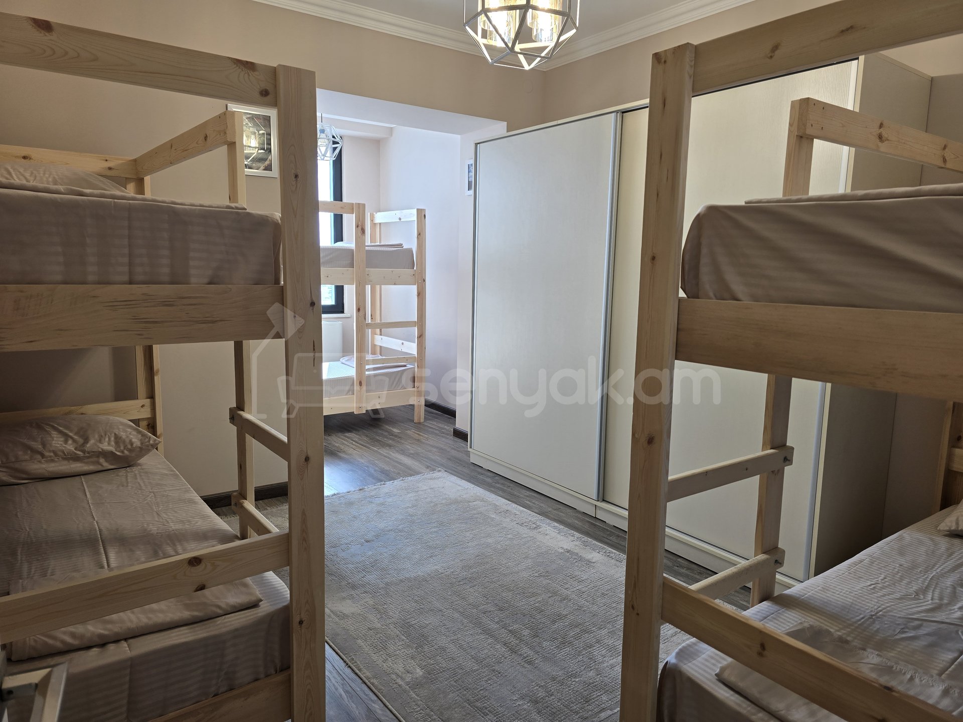 5 Սենյականոց Շքեղ Առանձնատուն, 270քմ, Լողավազանով