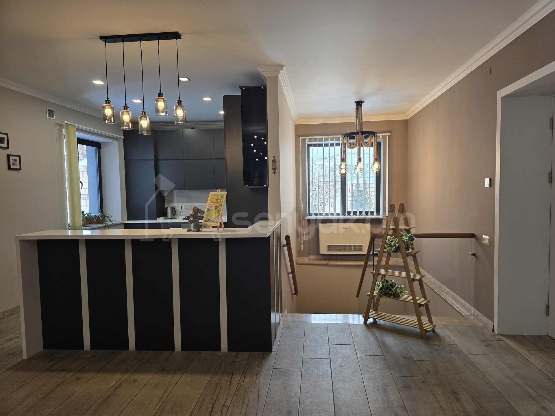 5 Սենյականոց Շքեղ Առանձնատուն, 270քմ, Լողավազանով