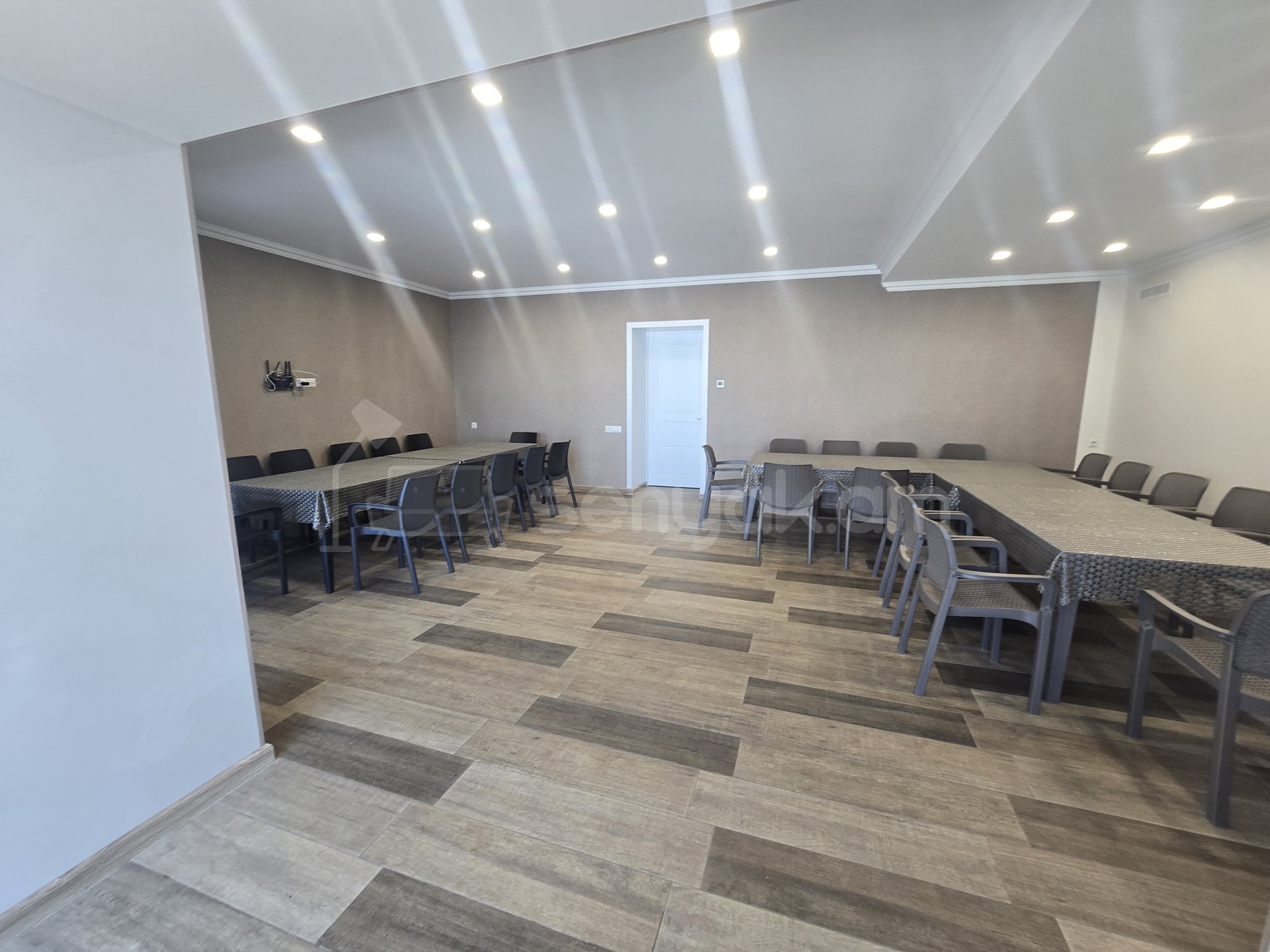 5 Սենյականոց Շքեղ Առանձնատուն, 270քմ, Լողավազանով