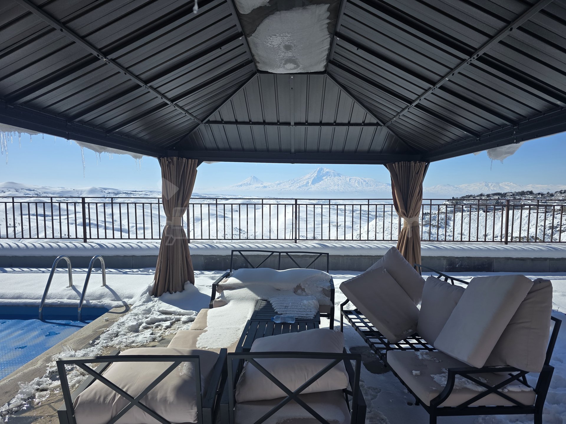 5 Սենյականոց Շքեղ Առանձնատուն, 270քմ, Լողավազանով