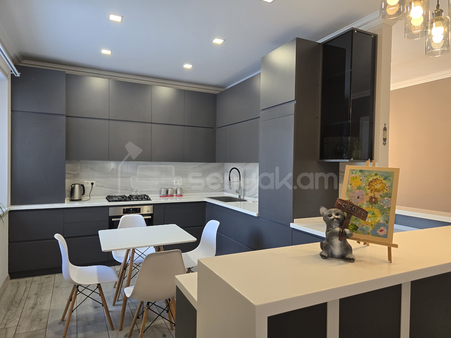 5 Սենյականոց Շքեղ Առանձնատուն, 270քմ, Լողավազանով