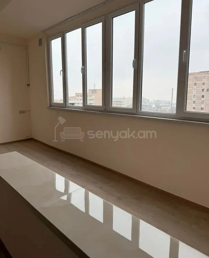 1 Սենյականոց Բնակարան Քարե Շենքում, 50քմ, 4/5 հարկ, Նորմալ Վիճակում