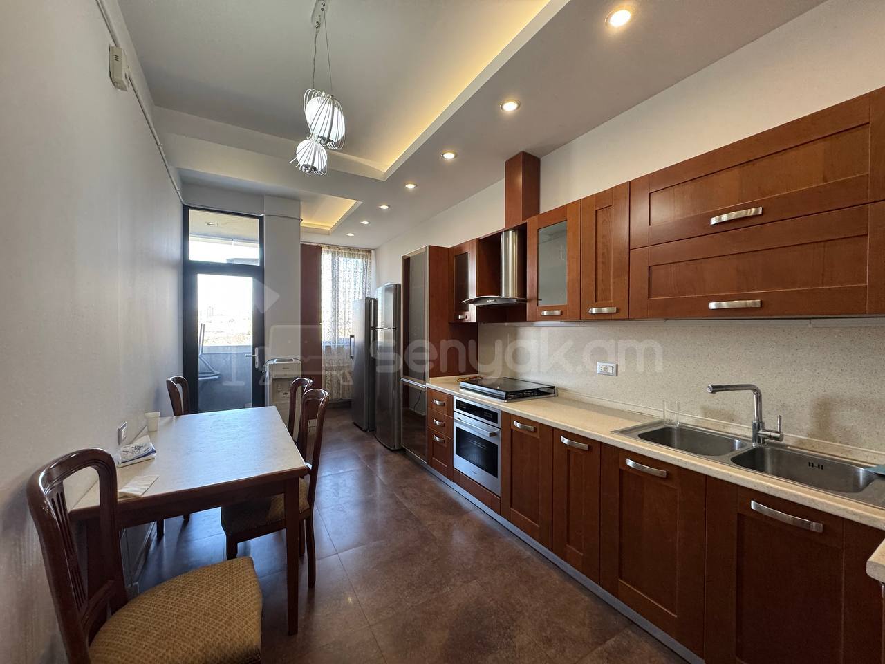 4 Սենյականոց Բնակարան, 160քմ, 2/22 հարկ, Կապիտալ Վերանորոգված