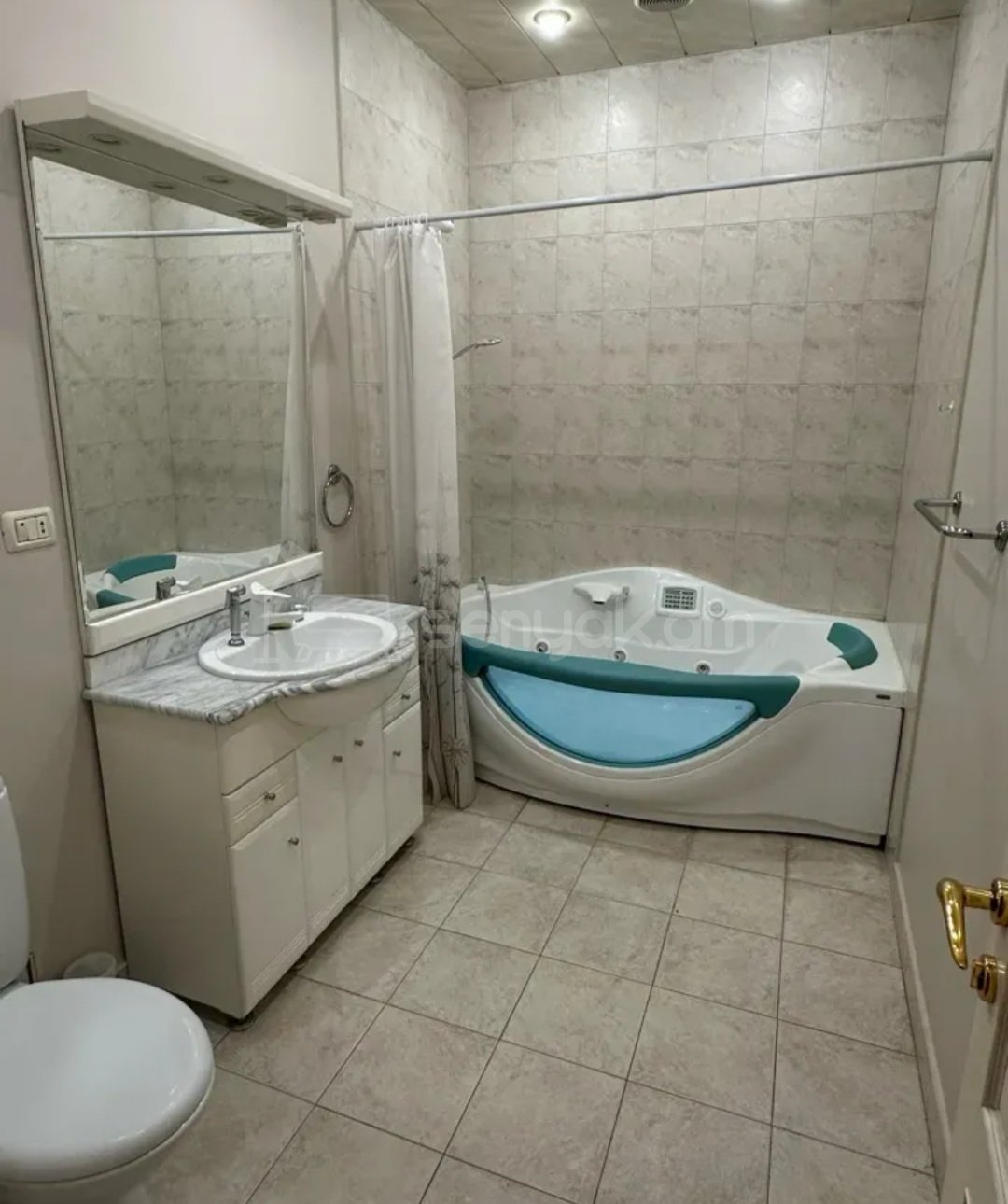 3 Սենյականոց Բնակարան, 160քմ, 6/12 հարկ, Կապիտալ Վերանորոգված, Կահավորված