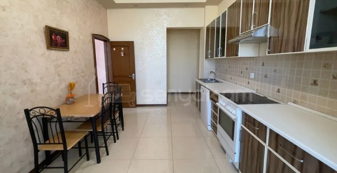 3 Սենյականոց Բնակարան, 120քմ, 9/13 հարկ, Կապիտալ Վերանորոգված, Կահավորված, Արևկող