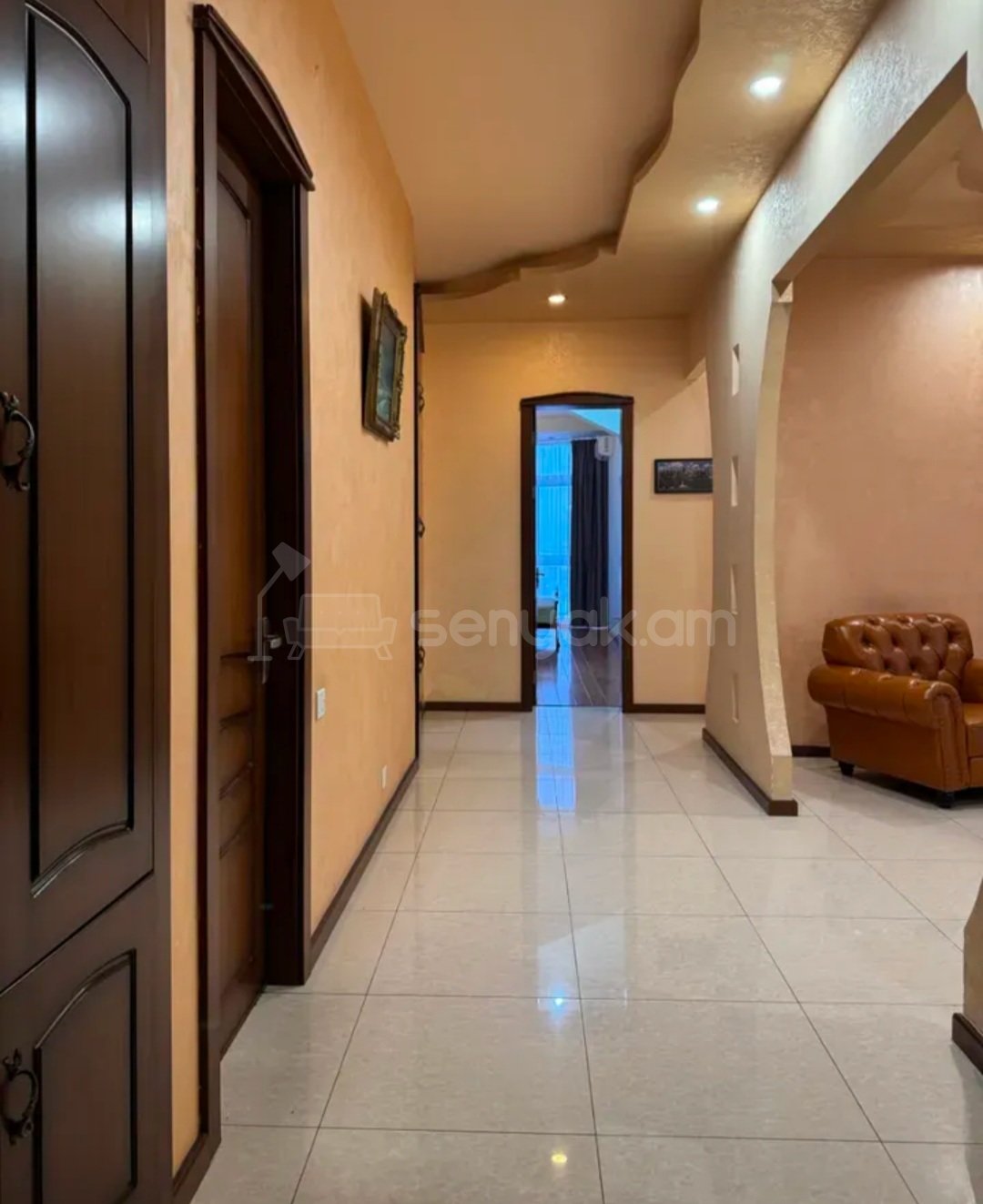 3 Սենյականոց Բնակարան, 120քմ, 9/13 հարկ, Կապիտալ Վերանորոգված, Կահավորված, Արևկող