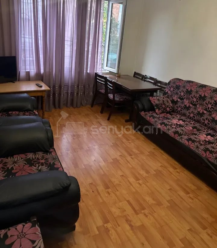 1 Սենյականոց Բնակարան, 40քմ, 2/4 հարկ, Նորմալ Վիճակում, Կահավորված