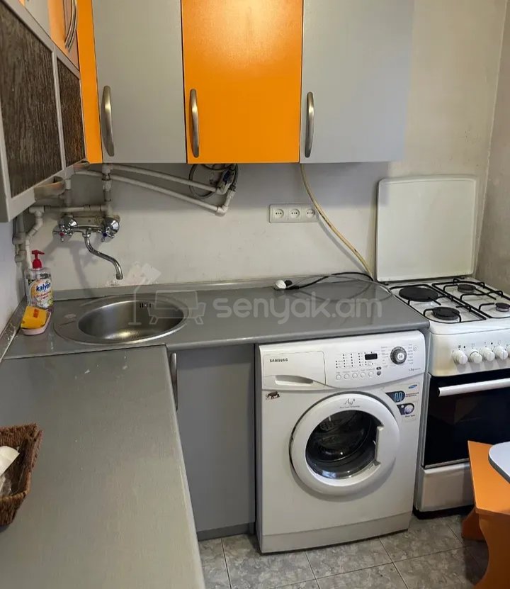 1 Սենյականոց Բնակարան, 40քմ, 2/4 հարկ, Նորմալ Վիճակում, Կահավորված