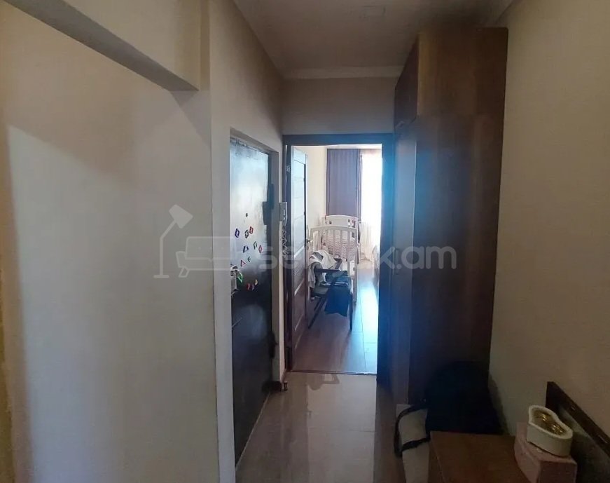 2 Սենյականոց Բնակարան, 61քմ, 5/5 հարկ, Կապիտալ Վերանորոգված