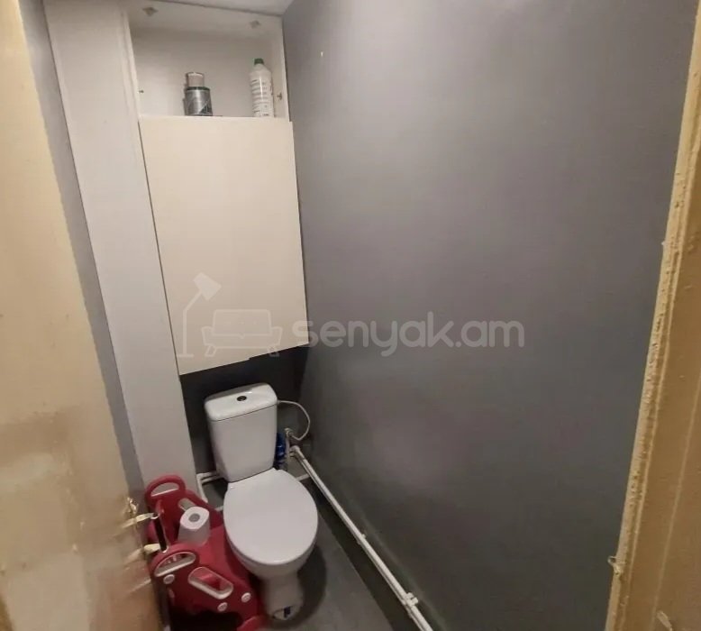 2 Սենյականոց Բնակարան, 61քմ, 5/5 հարկ, Կապիտալ Վերանորոգված