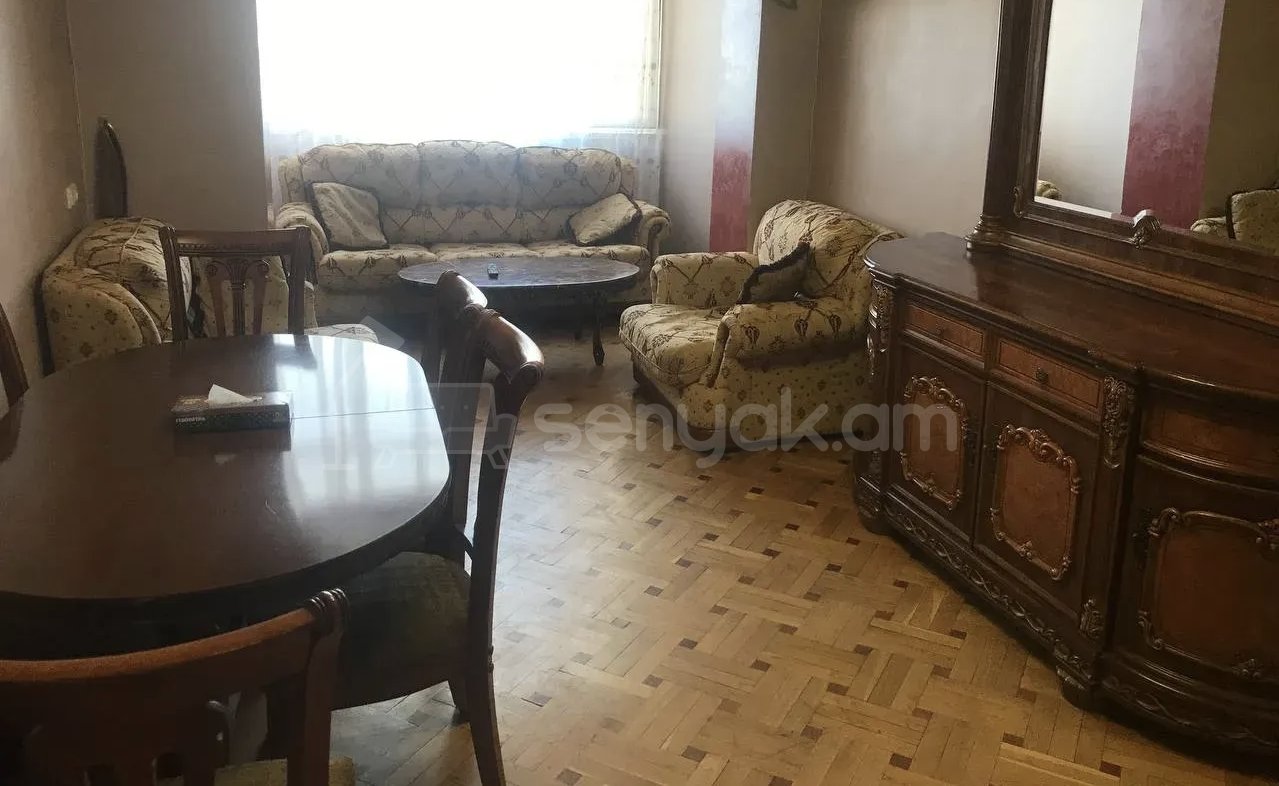 3 Սենյականոց Բնակարան Քարե Շենքում, 67քմ, 4/9 հարկ, Կապիտալ Վերանորոգված, Կահավորված, Արևկող