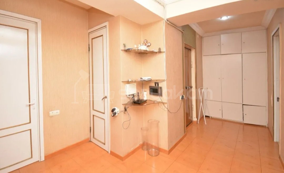 3 Սենյականոց Բնակարան, 90քմ, 14/16 հարկ, Նորմալ Վիճակում