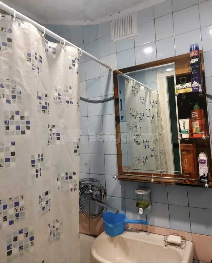 3 Սենյականոց Բնակարան Քարե Շենքում, 56քմ, 4/5 հարկ, Նորմալ Վիճակում