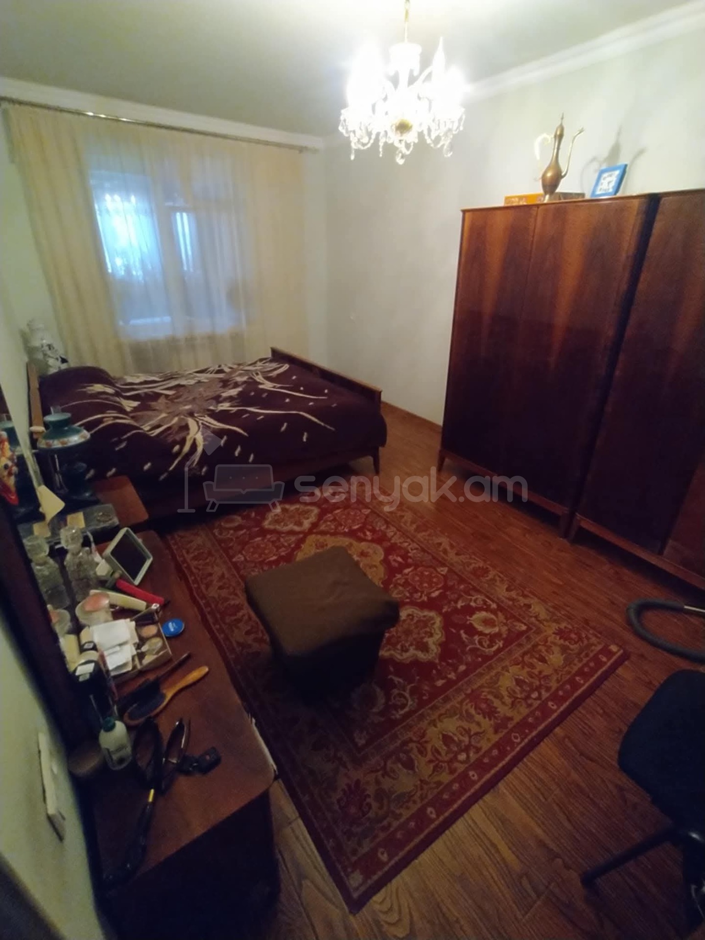 4 Սենյականոց Բնակարան Քարե Շենքում, 102քմ, 5/5 հարկ, Կապիտալ Վերանորոգված