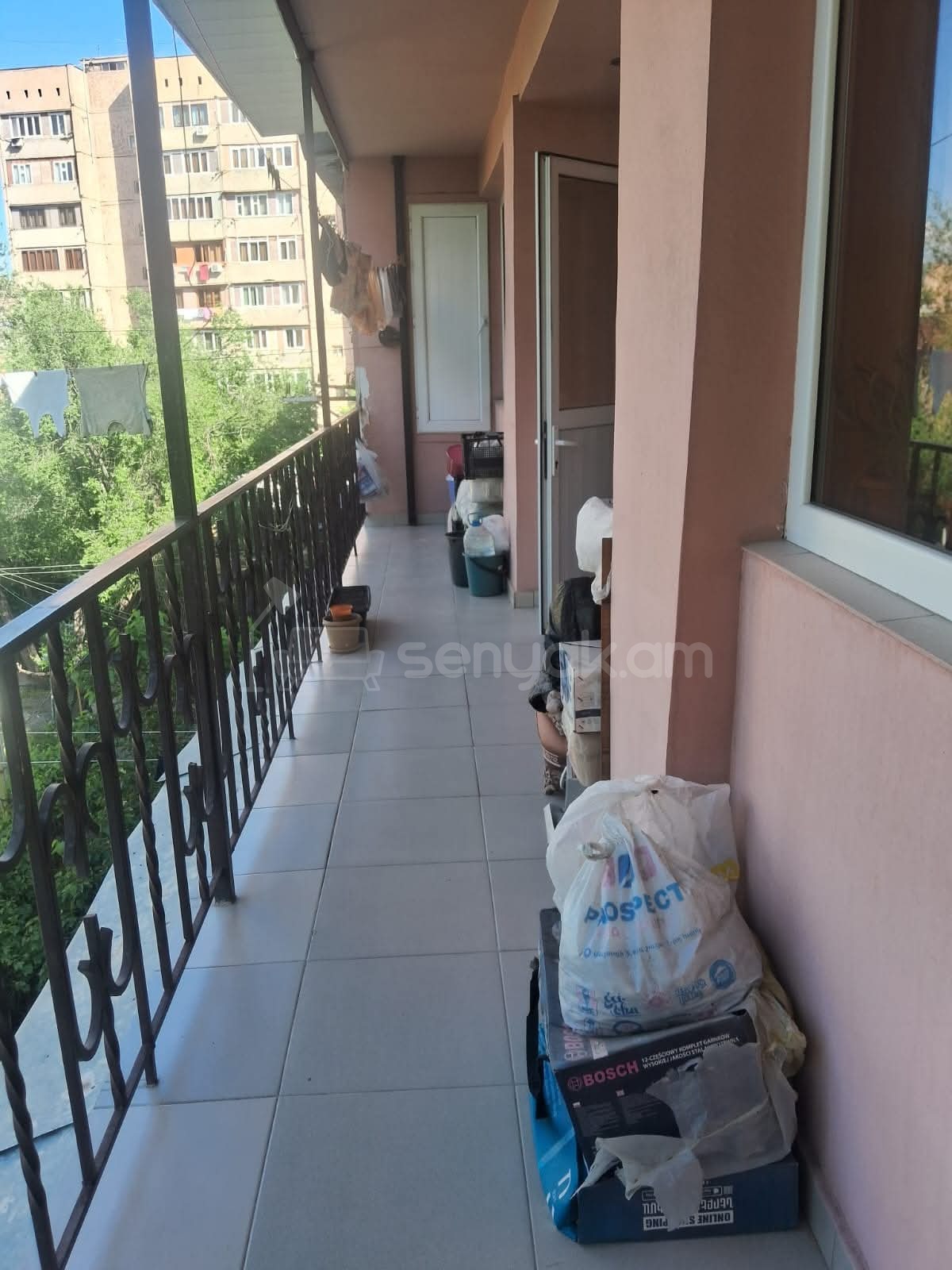 4 Սենյականոց Բնակարան Քարե Շենքում, 102քմ, 5/5 հարկ, Կապիտալ Վերանորոգված