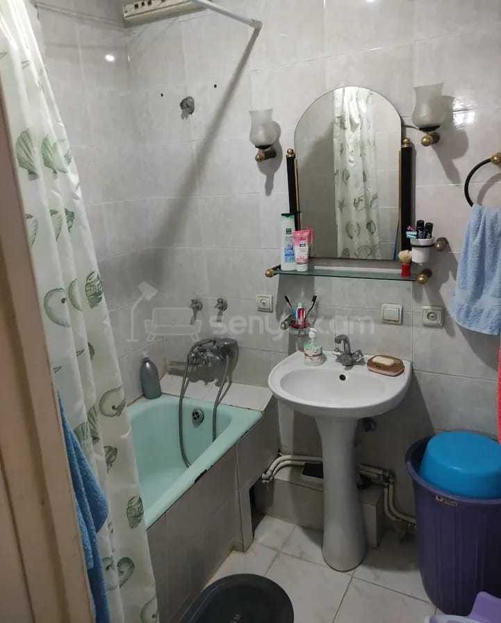 3 Սենյականոց Բնակարան, 86քմ, 9/9 հարկ, Նորմալ Վիճակում