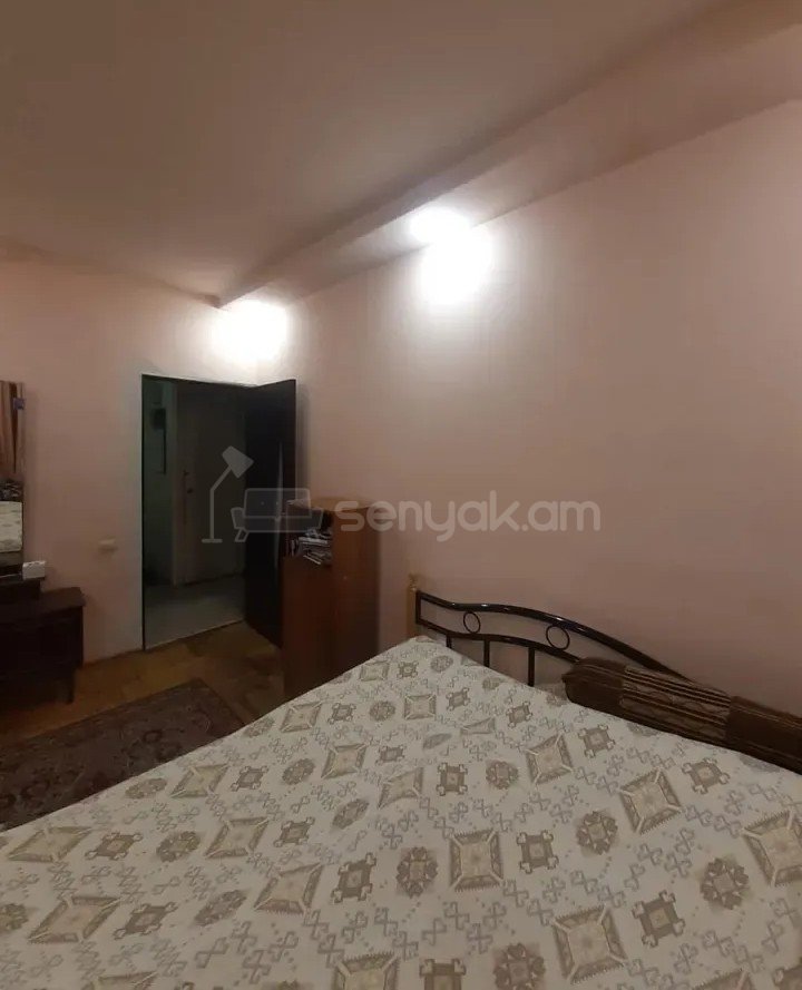 3 Սենյականոց Բնակարան, 82քմ, 3/9 հարկ, Նորմալ Վիճակում, Կահավորված, Արևկող