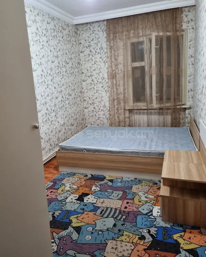 3 Սենյականոց Բնակարան, 80քմ, 2/9 հարկ, Նորմալ Վիճակում, Կահավորված, Արևկող