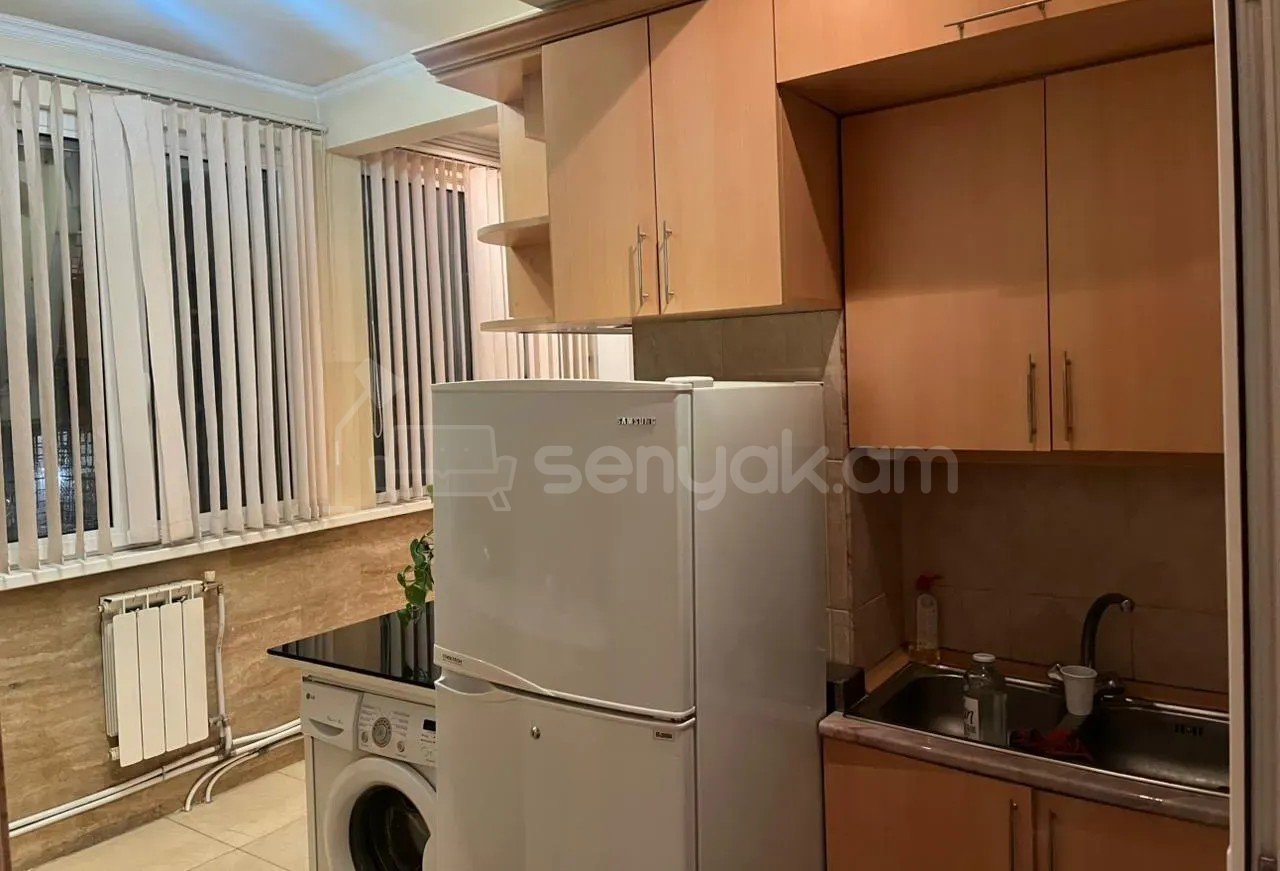 3 Սենյականոց Բնակարան Քարե Շենքում, 76քմ, 4/5 հարկ, Կոսմետիկ Վերանորոգված, Կահավորված, Արևկող