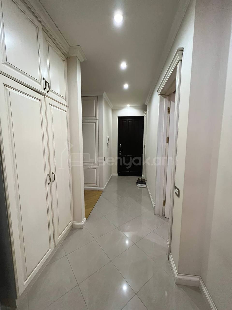 2 Սենյականոց Բնակարան Նորակառույցում, 93քմ, 18/24 հարկ, Դիզայներական Վերանորոգված