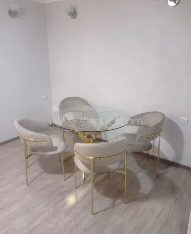 1 Սենյականոց Բնակարան Քարե Շենքում, 40քմ, 4/5 հարկ, Կապիտալ Վերանորոգված, Կահավորված