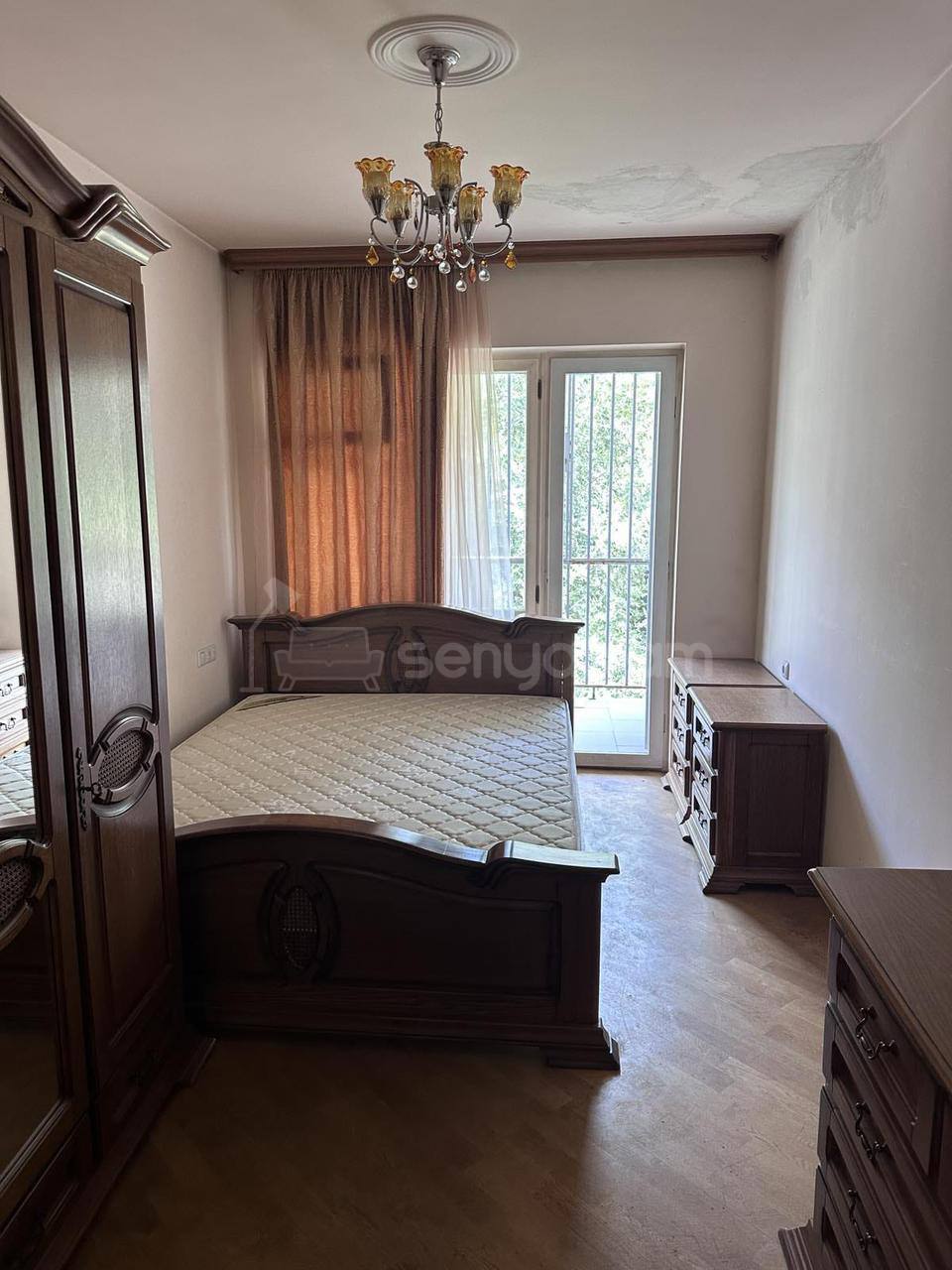 4 Սենյականոց Բնակարան, 113քմ, 5/5 հարկ, Պետական Վիճակում