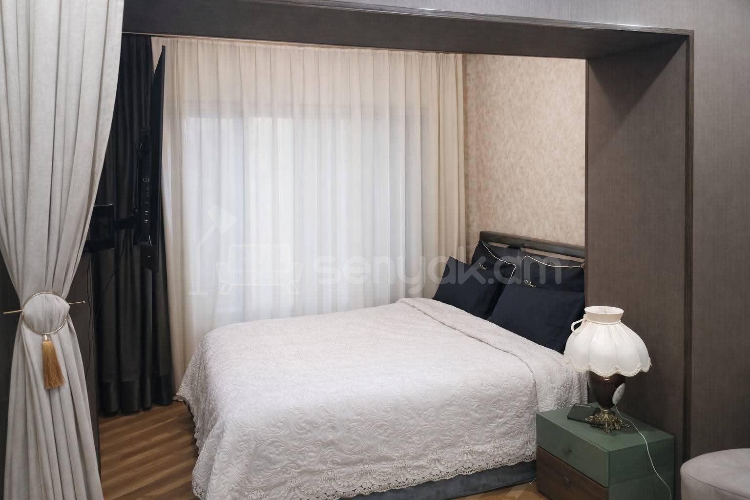 4 Սենյականոց Բնակարան, 96քմ, 2/3 հարկ, Դիզայներական Վերանորոգված