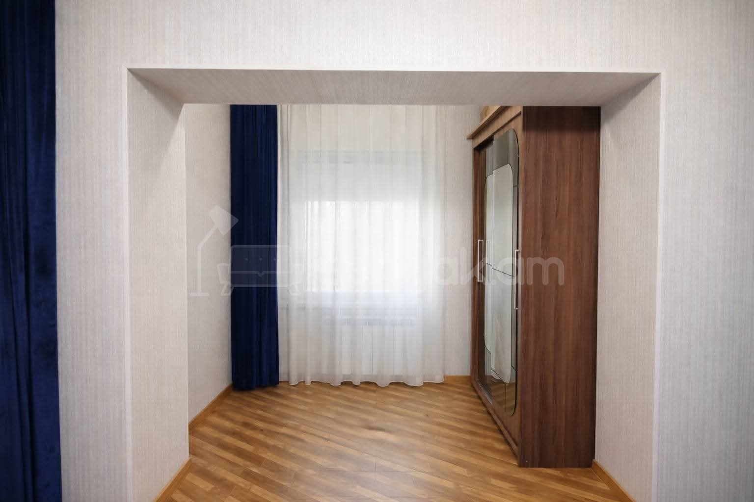 4 Սենյականոց Բնակարան, 96քմ, 2/3 հարկ, Դիզայներական Վերանորոգված