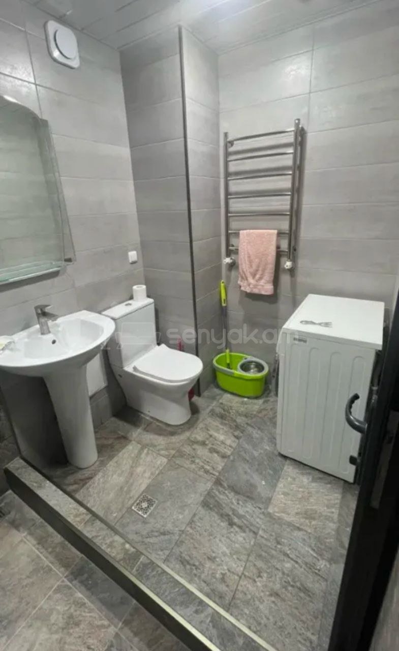 2 Սենյականոց Բնակարան, 45քմ, 8/9 հարկ, Կապիտալ Վերանորոգված, Կահավորված, Արևկող