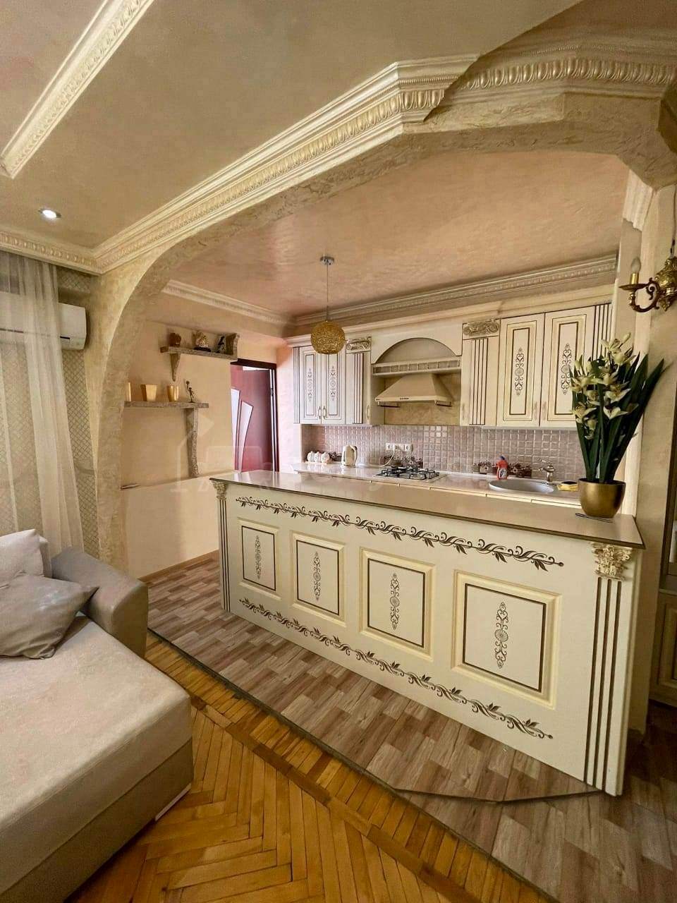 3 Սենյականոց Բնակարան, 60քմ, 4/9 հարկ, Դիզայներական Վերանորոգված, Կահավորված, Արևկող