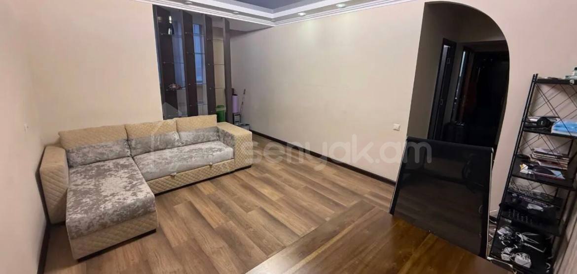 2 Սենյականոց Բնակարան, 50քմ, 11/13 հարկ, Կապիտալ Վերանորոգված, Կահավորված