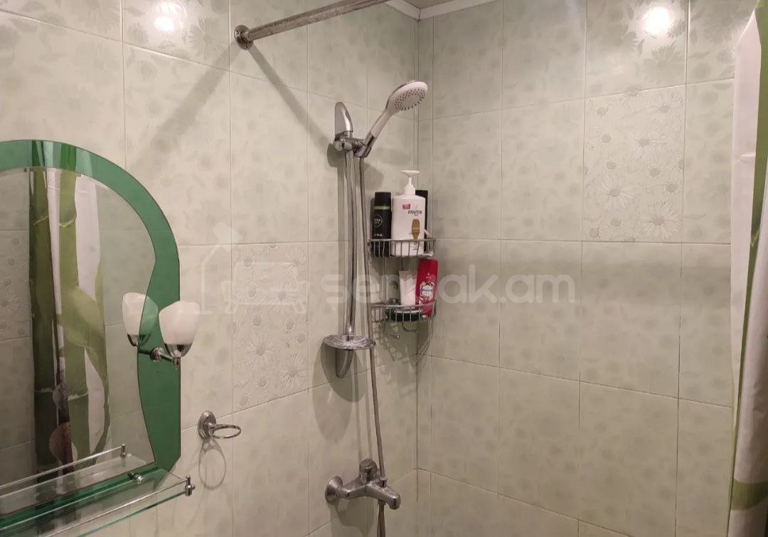 3 Սենյականոց Բնակարան, 58քմ, 3/5 հարկ, Նորմալ Վիճակում, Կահավորված, Արևկող