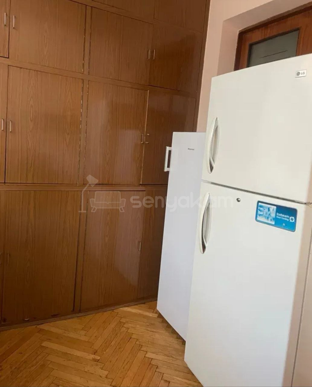 2 Սենյականոց Բնակարան Քարե Շենքում, 72քմ, 3/4 հարկ, Նորմալ Վիճակում, Կահավորված, Արևկող