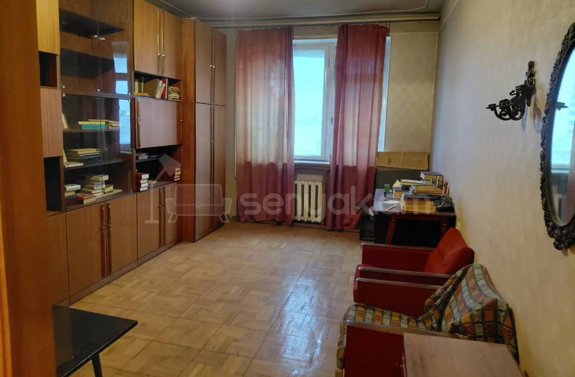 3 Սենյականոց Բնակարան Քարե Շենքում, 95քմ, 5/5 հարկ, Նորմալ Վիճակում