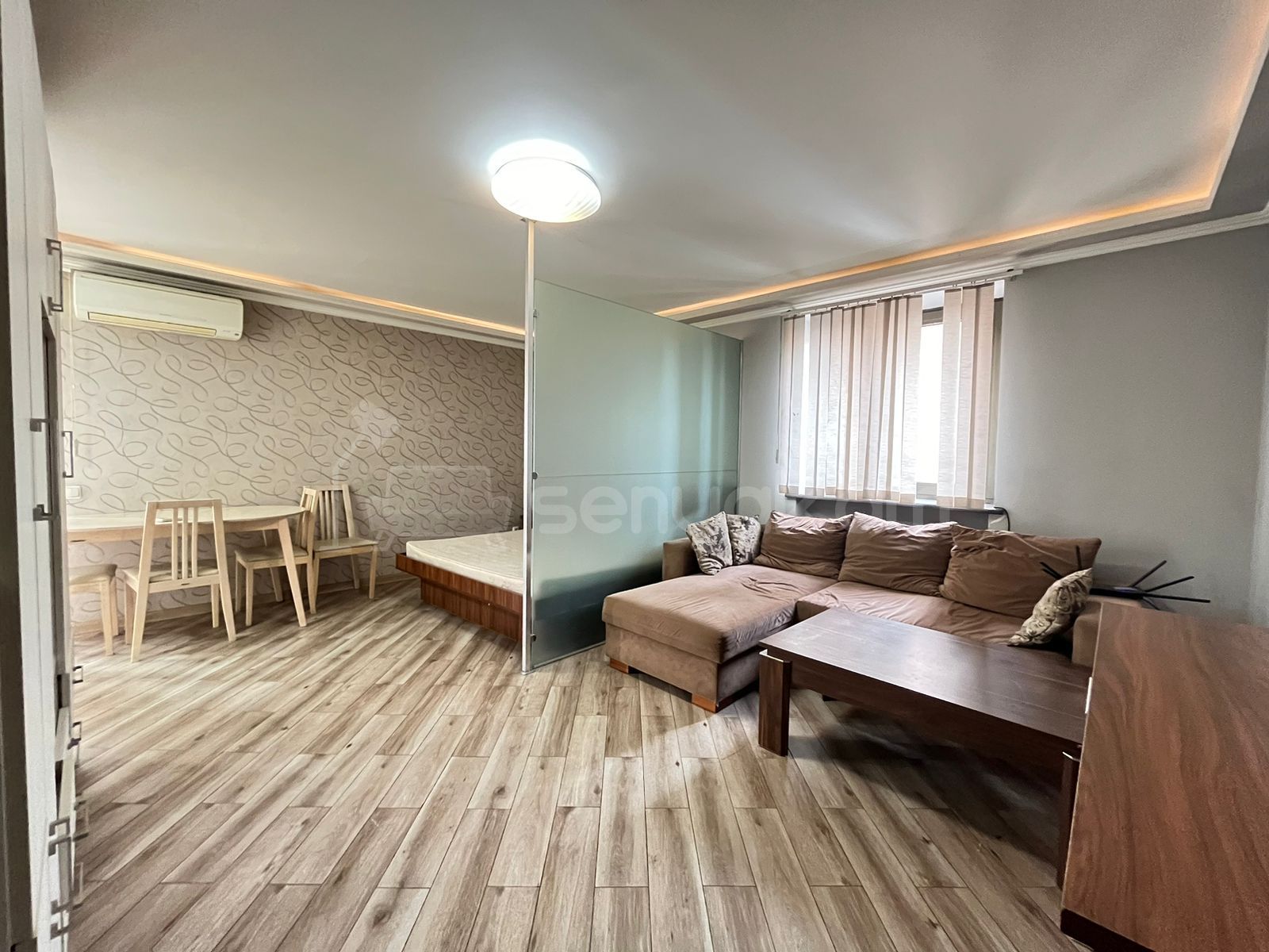 1 Սենյականոց Բնակարան Քարե Շենքում, 30քմ, 4/5 հարկ, Կապիտալ Վերանորոգված, Կահավորված, Արևկող