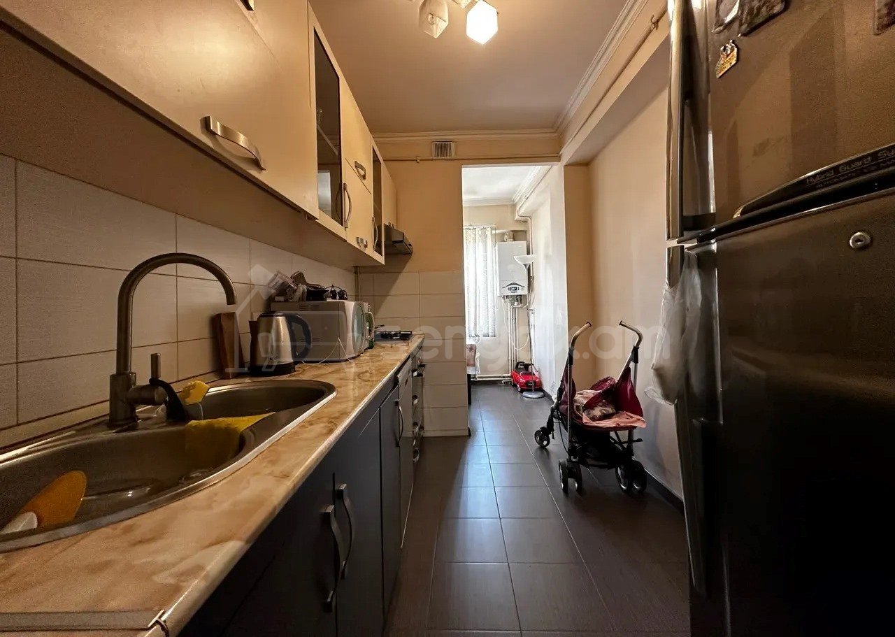 2 Սենյականոց Բնակարան, 63քմ, 2/9 հարկ, Նորմալ Վիճակում