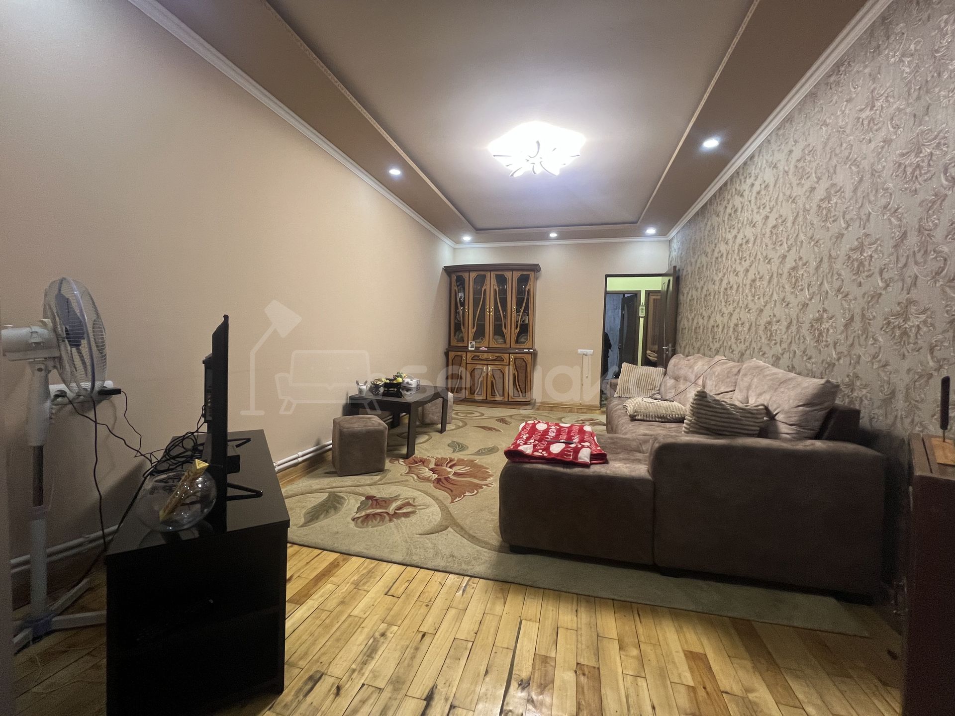 3 Սենյականոց Բնակարան, 73քմ, 1/5 հարկ, Նորմալ Վիճակում