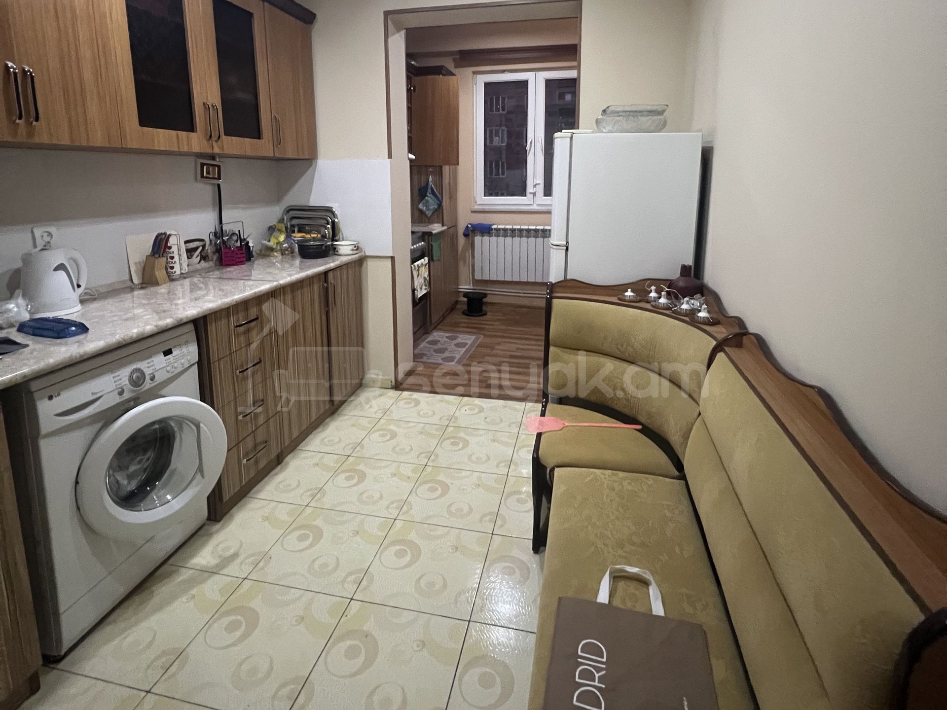 3 Սենյականոց Բնակարան, 73քմ, 1/5 հարկ, Նորմալ Վիճակում