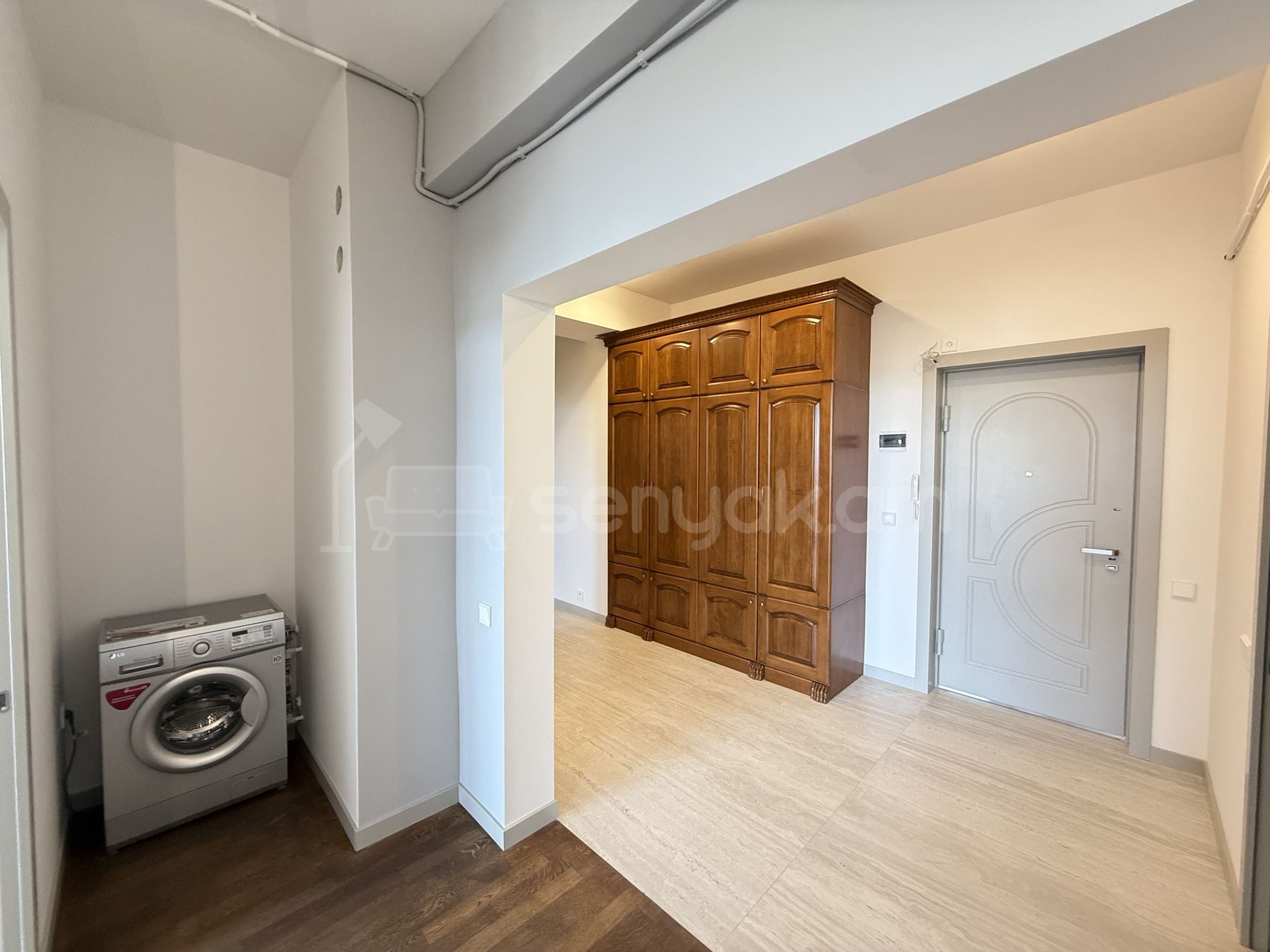 3 Սենյականոց Բնակարան Նորակառույցում, 73քմ, 9/11 հարկ, Կապիտալ Վերանորոգված