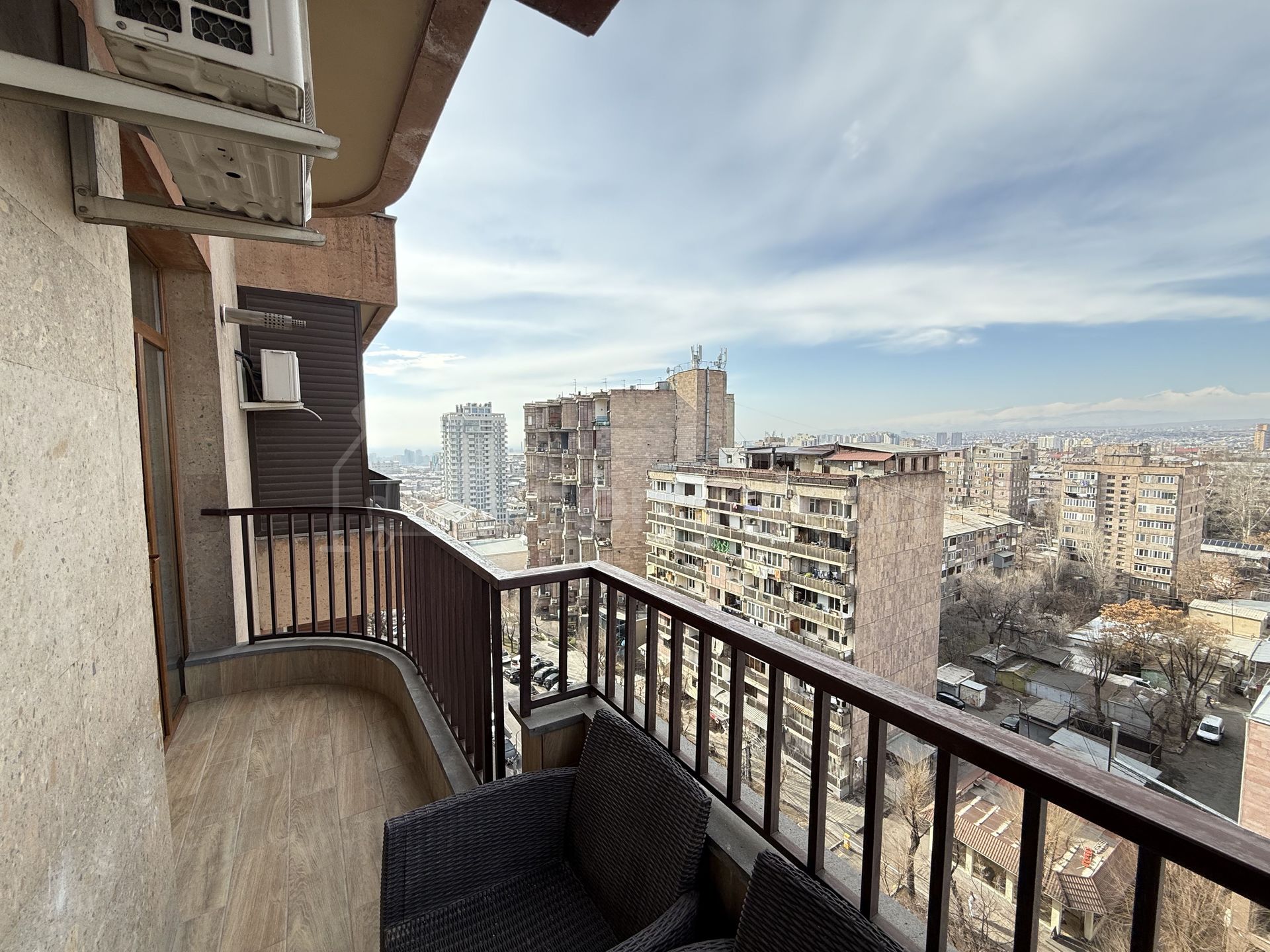 3 Սենյականոց Բնակարան Նորակառույցում, 73քմ, 9/11 հարկ, Կապիտալ Վերանորոգված