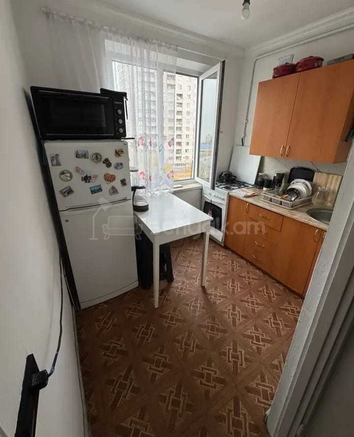 1 Սենյականոց Բնակարան, 32քմ, 3/5 հարկ, Նորմալ Վիճակում