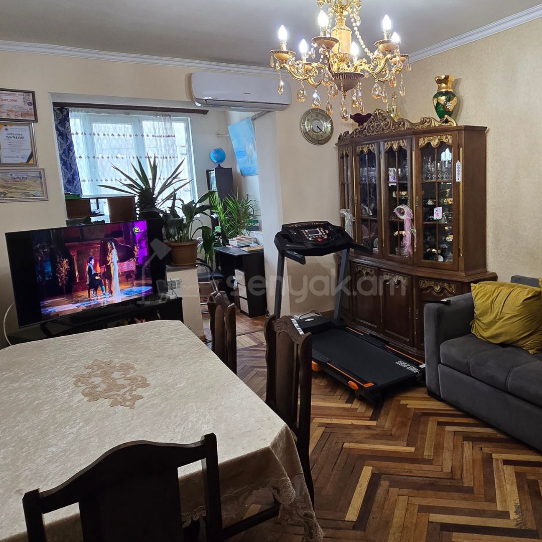 4 Սենյականոց Բնակարան Քարե Շենքում, 75քմ, 4/5 հարկ, Կոսմետիկ Վերանորոգված