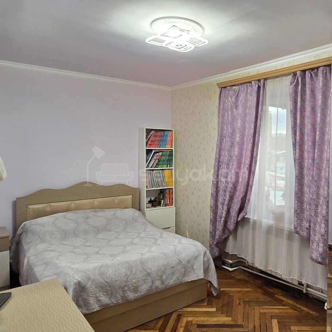 4 Սենյականոց Բնակարան Քարե Շենքում, 75քմ, 4/5 հարկ, Կոսմետիկ Վերանորոգված