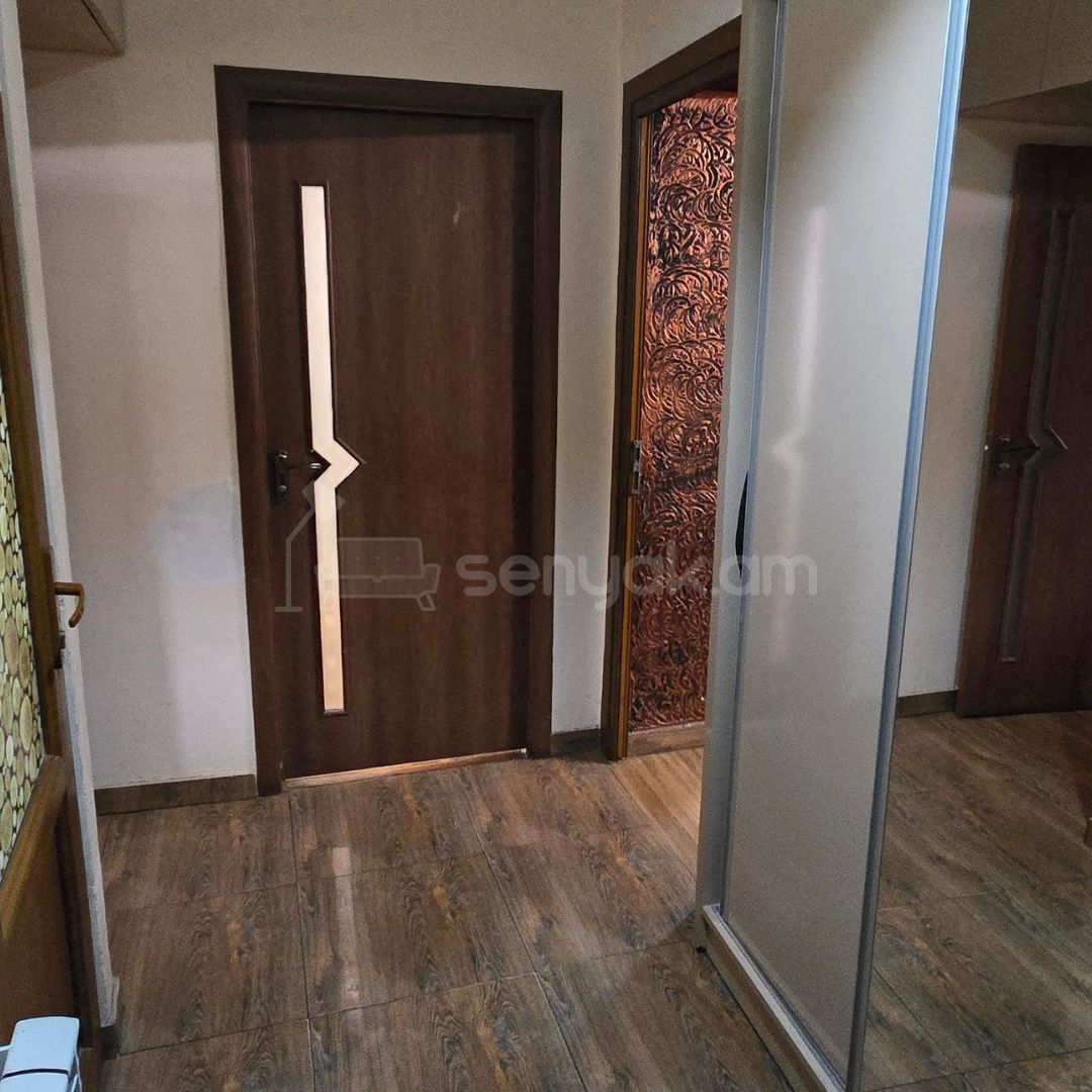 4 Սենյականոց Բնակարան Քարե Շենքում, 75քմ, 4/5 հարկ, Կոսմետիկ Վերանորոգված